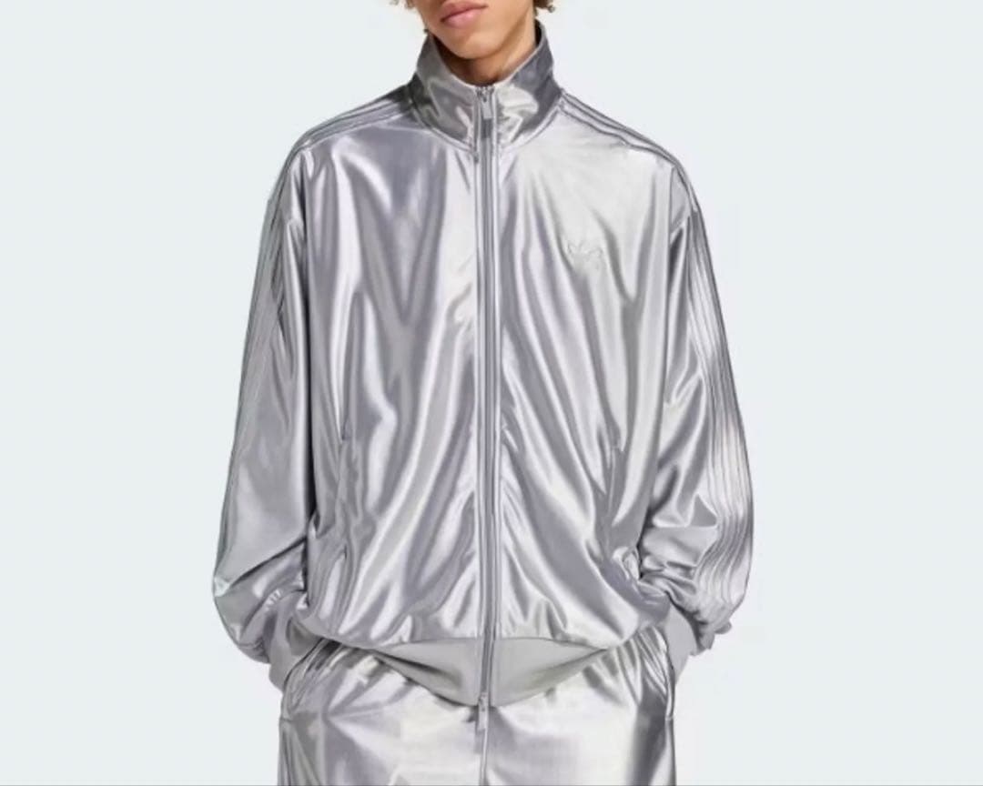 adidas シルバー ジップアップジャージ　上下 セットアップ