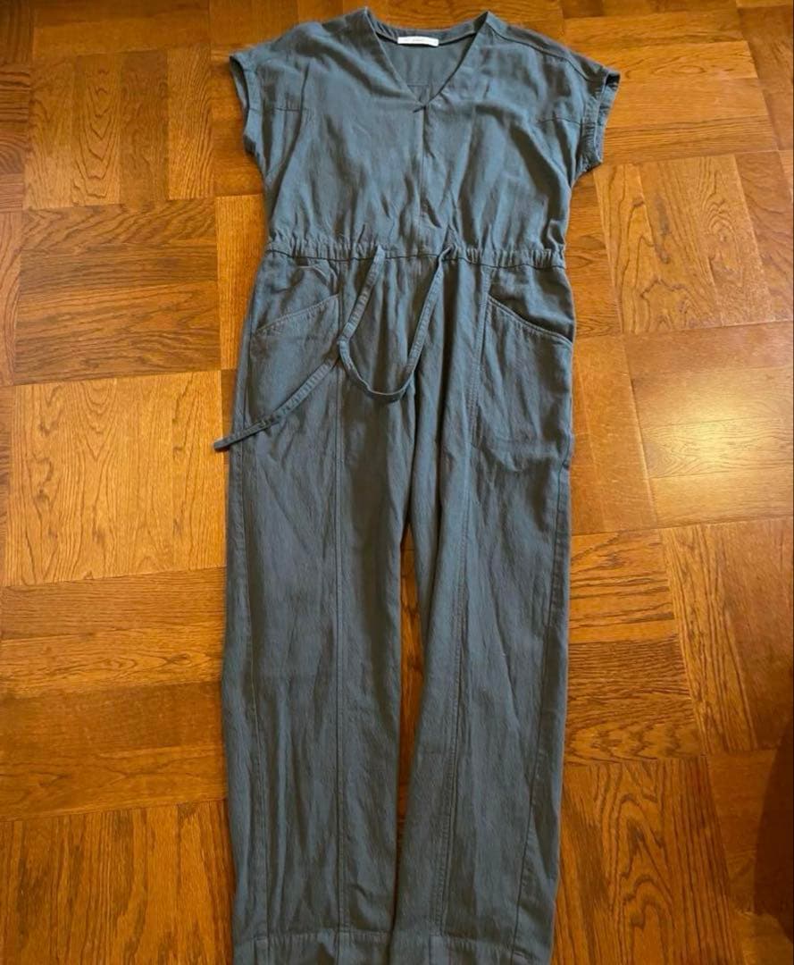 週末限定値下げ　Archi カーキ　ダークグリーン Vネック オールインワン