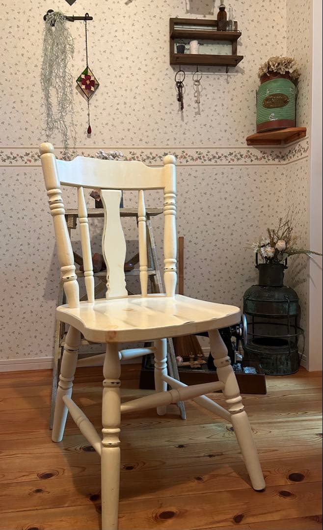 シャビーシック　エレガントアイボリークラッシックチェア