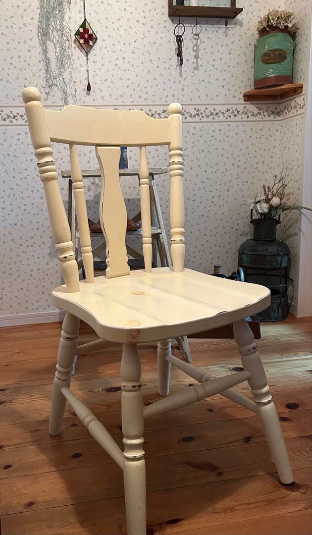 シャビーシック　エレガントアイボリークラッシックチェア