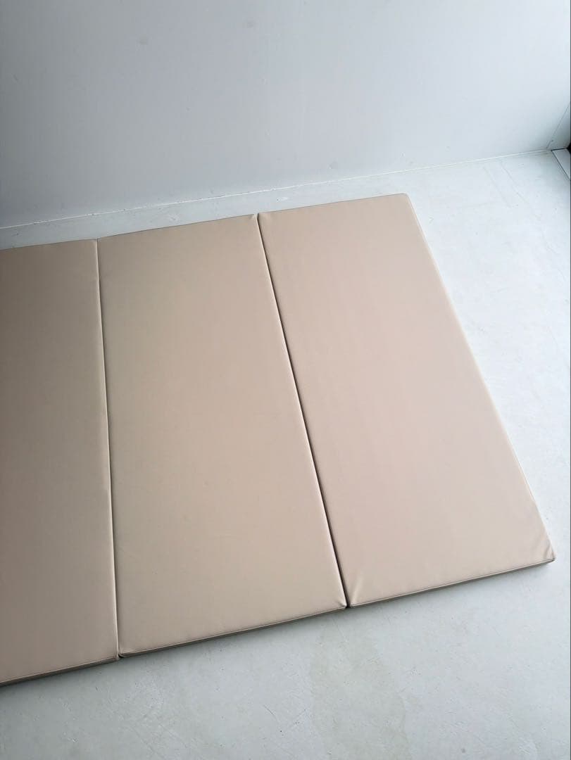 プレイマット 厚手ベビーマットシームレス120×200cm Carre bebe