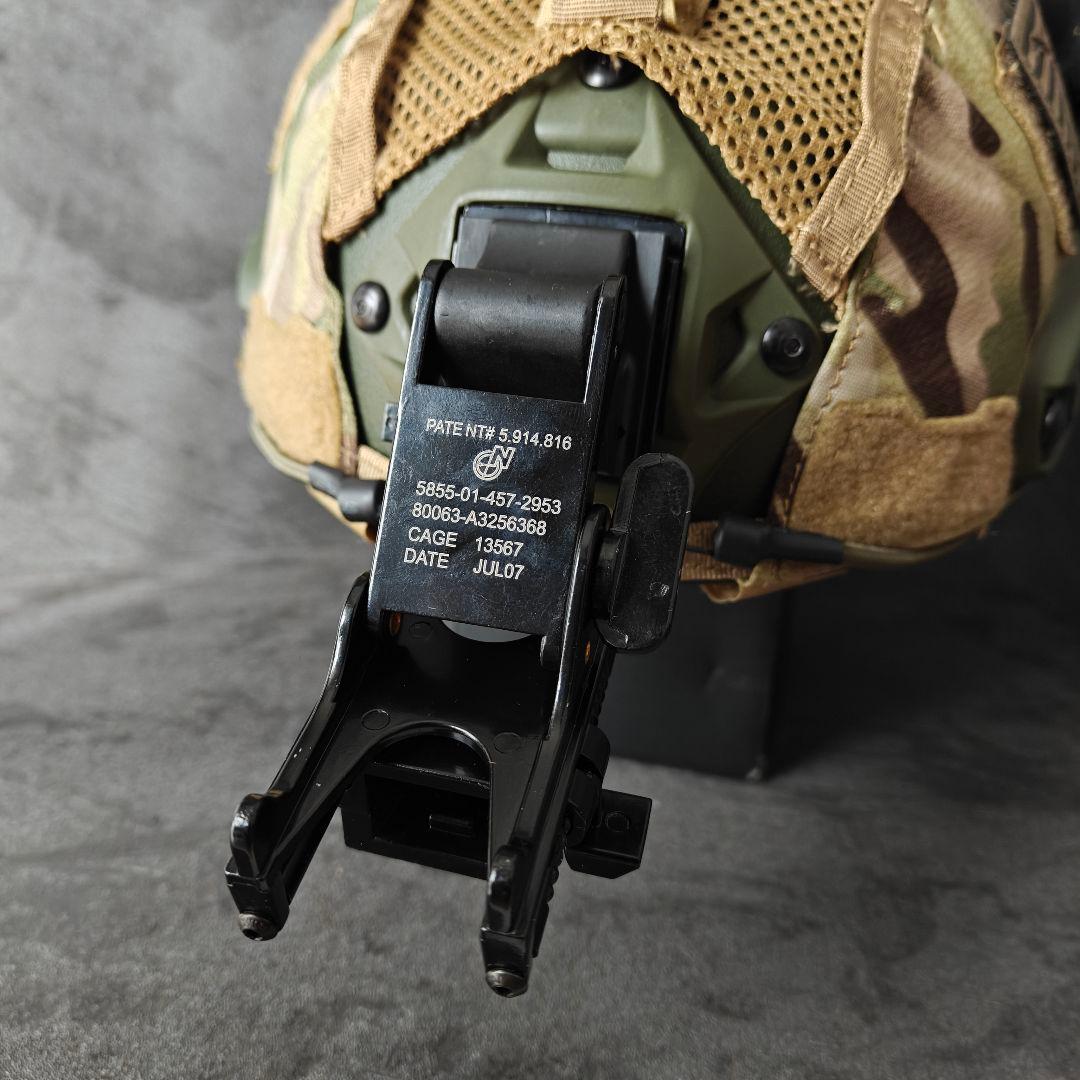 新品 実物NIJ IIIA防弾ヘルメット Fast SFタイプ MCフルセット