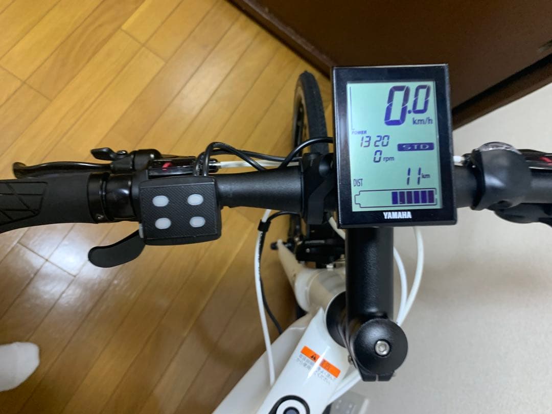 ヤマハ　ypj-c ホワイト 電動アシスト自転車 700C