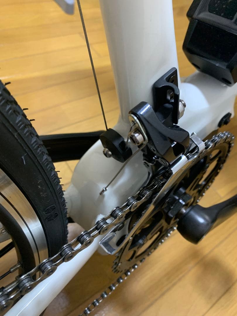 ヤマハ　ypj-c ホワイト 電動アシスト自転車 700C