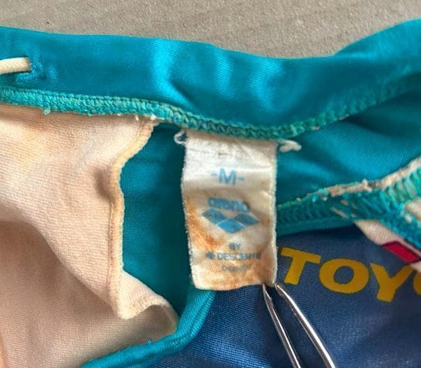 ★超カッコいいデザインとカラー！arena（アリーナ）製 競泳用水着（競パン）★