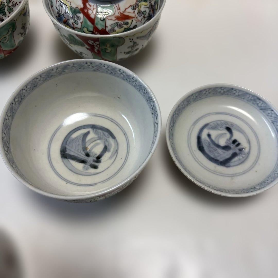 骨董　伊万里焼　色絵　蓋付き茶碗　四つ