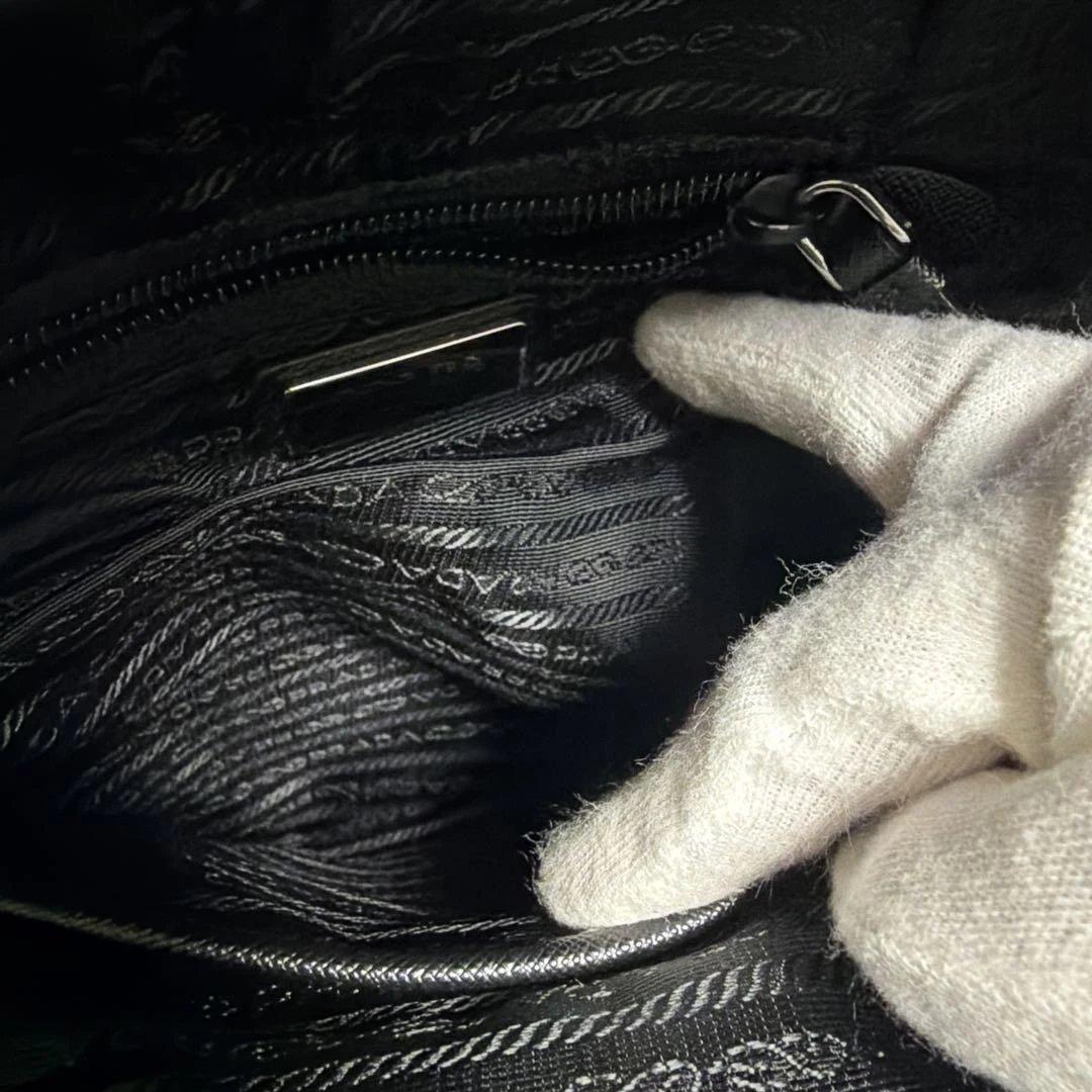 PRADA プラダ トライアングルロゴボデ イバッグショルダーバッグ