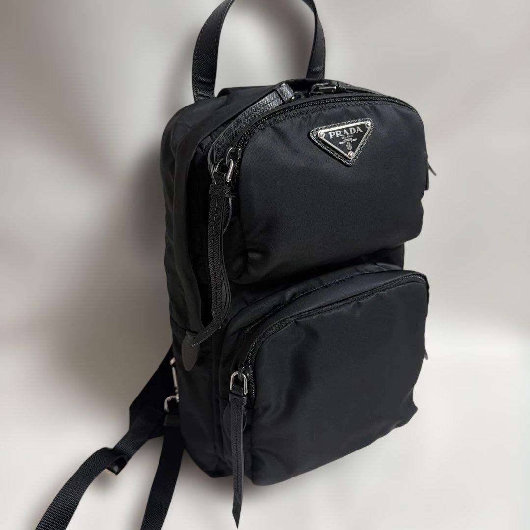 PRADA プラダ トライアングルロゴボデ イバッグショルダーバッグ