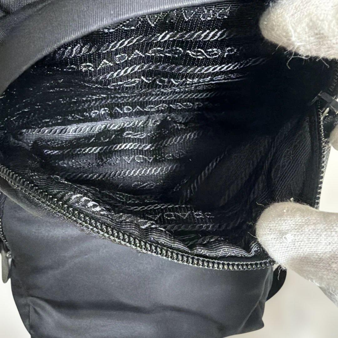 PRADA プラダ トライアングルロゴボデ イバッグショルダーバッグ