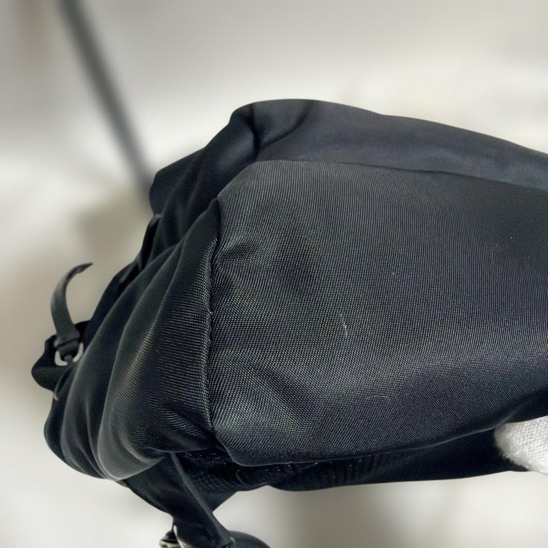 PRADA プラダ トライアングルロゴボデ イバッグショルダーバッグ