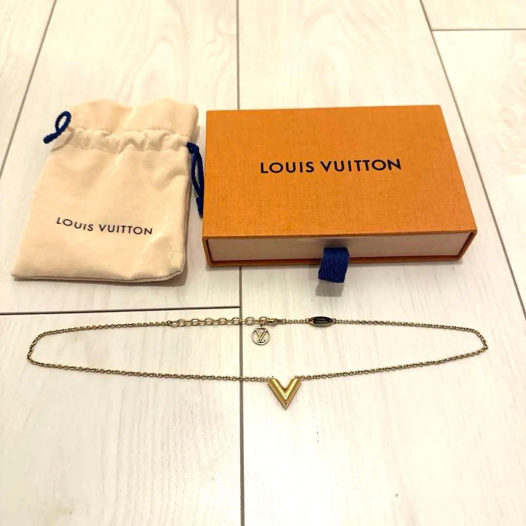 ルイヴィトン ネックレス エッセンシャルV GOLD ゴールド