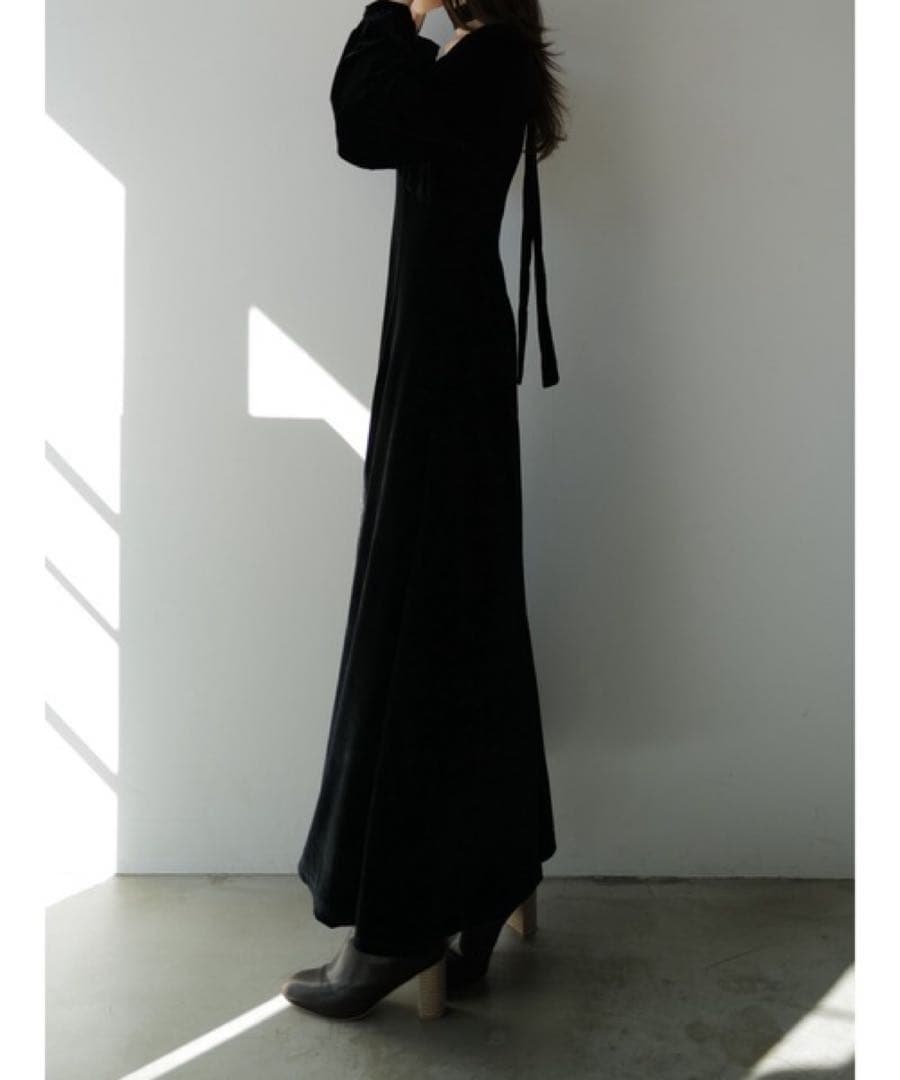 ワンピース Celon velour tie flare dress