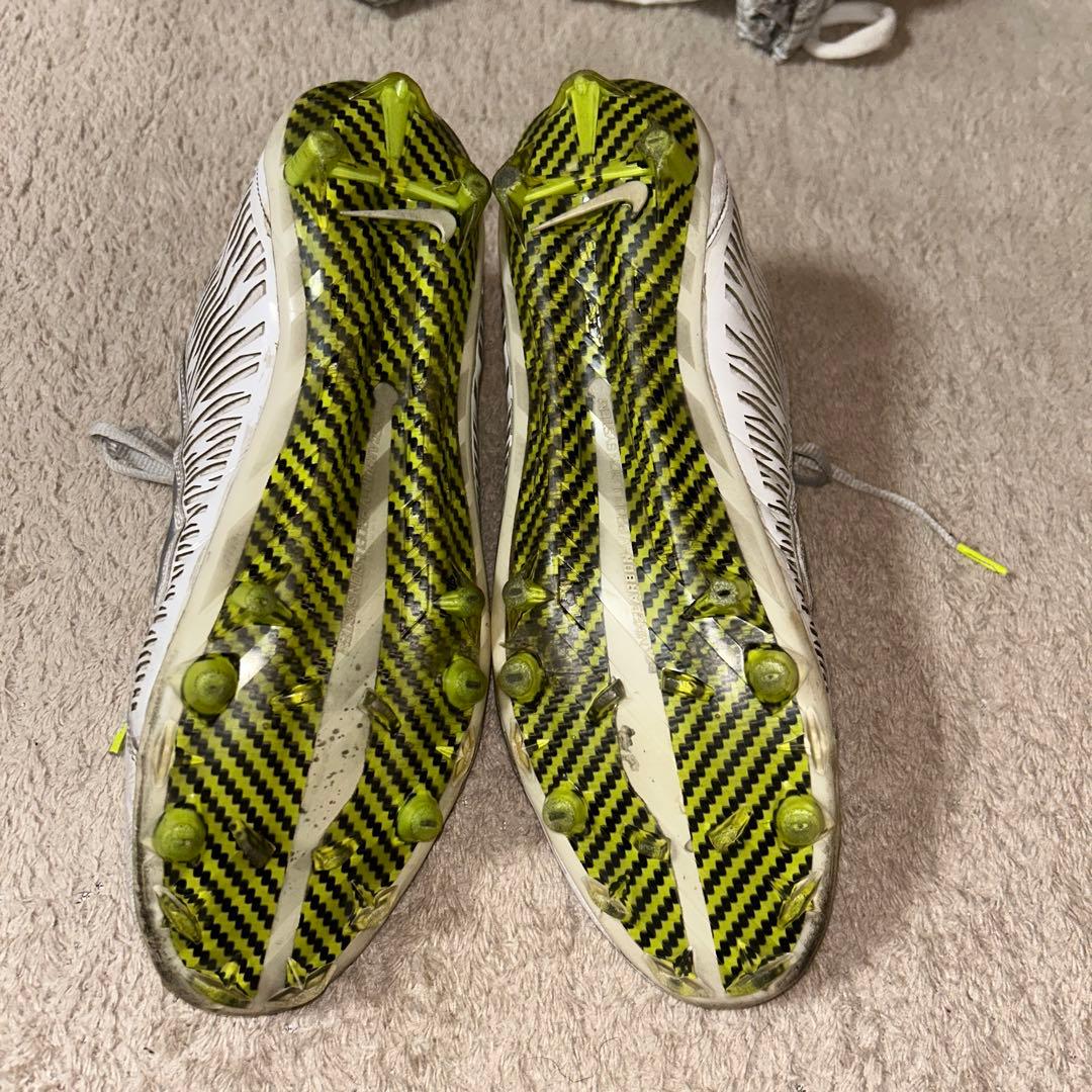 アメリカンフットボール スパイク