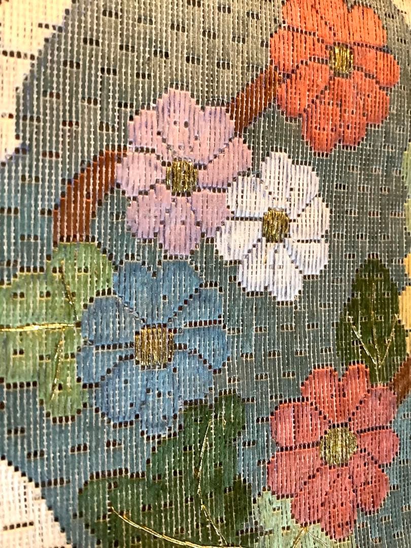 帯端切れ / 西陣【絽刺し】蜀江文様 総刺繍 幅32×226㎝ タペストリー等に