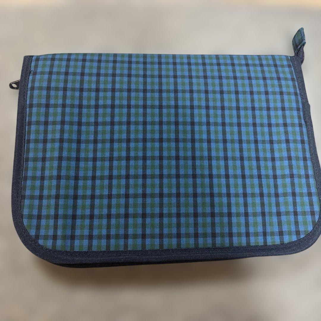 未使用 familiar 母子手帳ケース チェック柄　サイズ 003