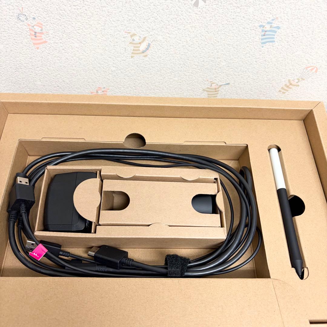 2022年製 Wacom ワコム One 液晶ペンタブレット DTC133W0D
