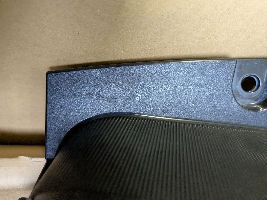 トヨタエスクァイア右テールライト