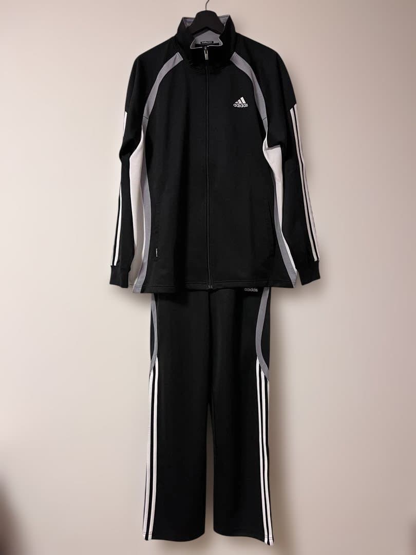 adidas ジャージ上（O）下（Ｌ）サイズ違いセット ブラック/ホワイト