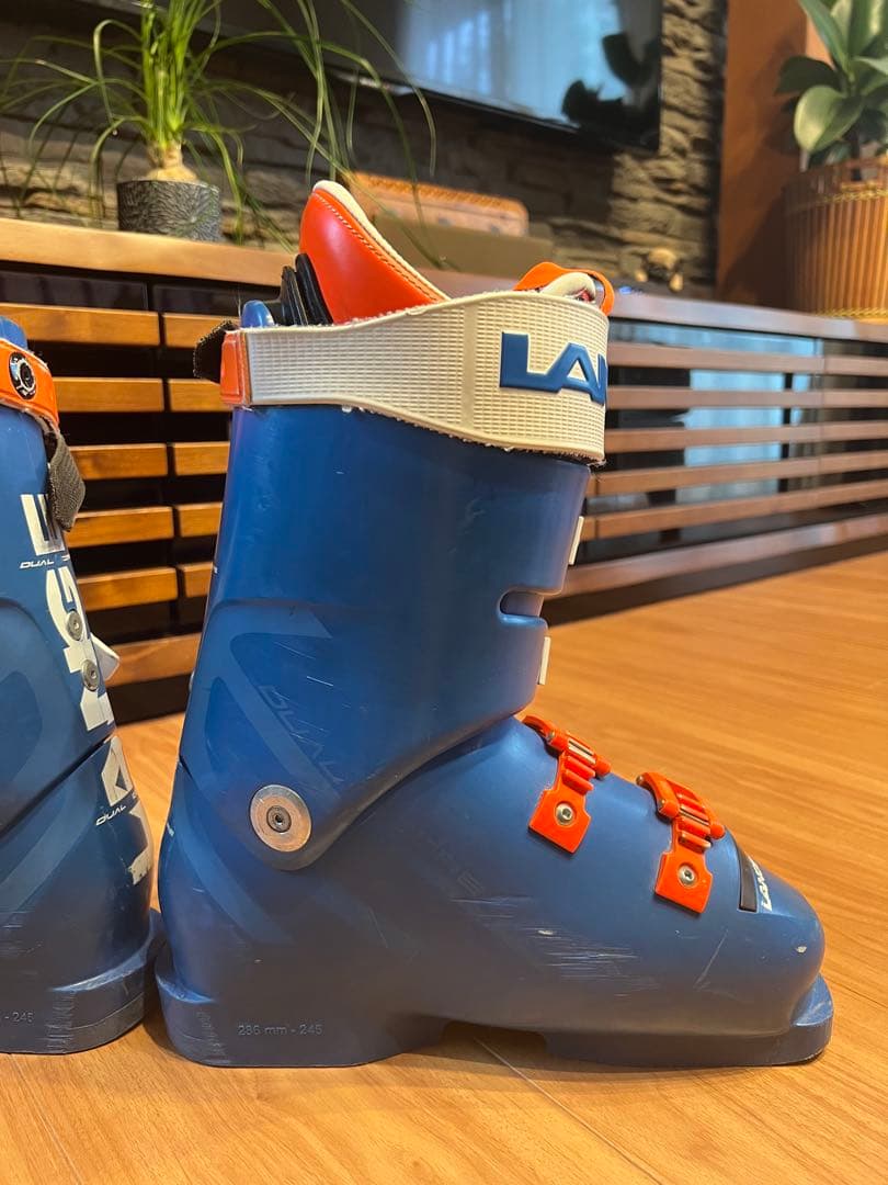 LANGE RS 130 スキー用ブーツ 青/オレンジ