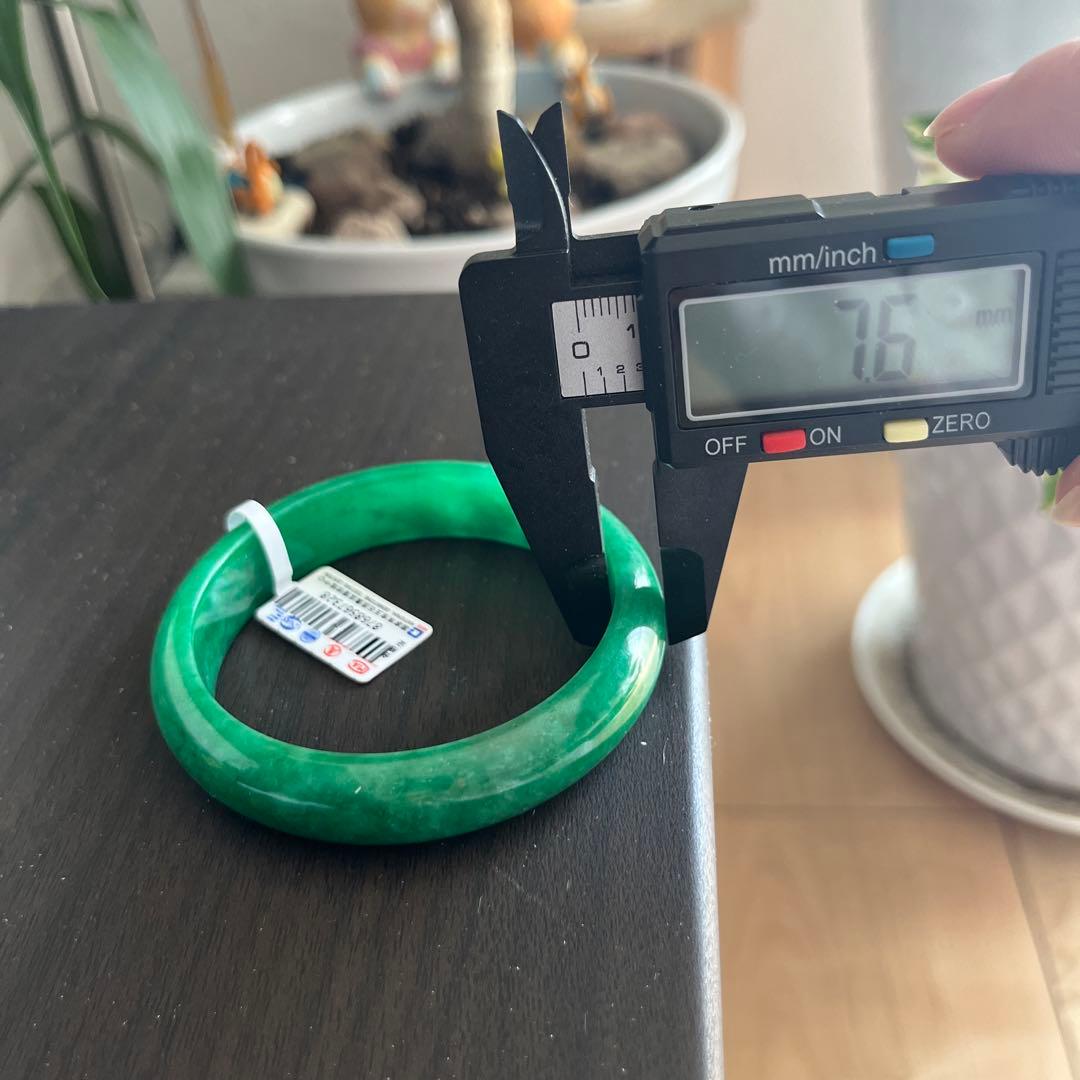 ☆華麗！！艶抜群 天然ひすい翡翠 濃緑翡翠バングル