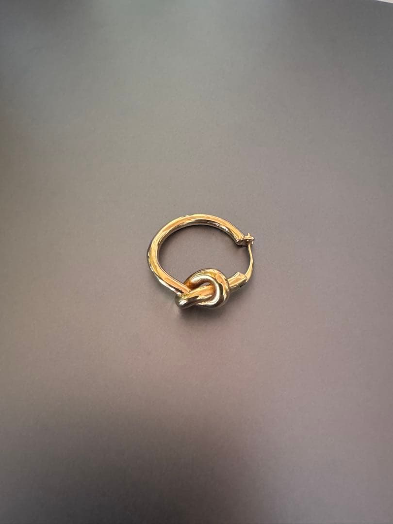 CELINE ゴールド ノットデザイン ピアス(片耳用)