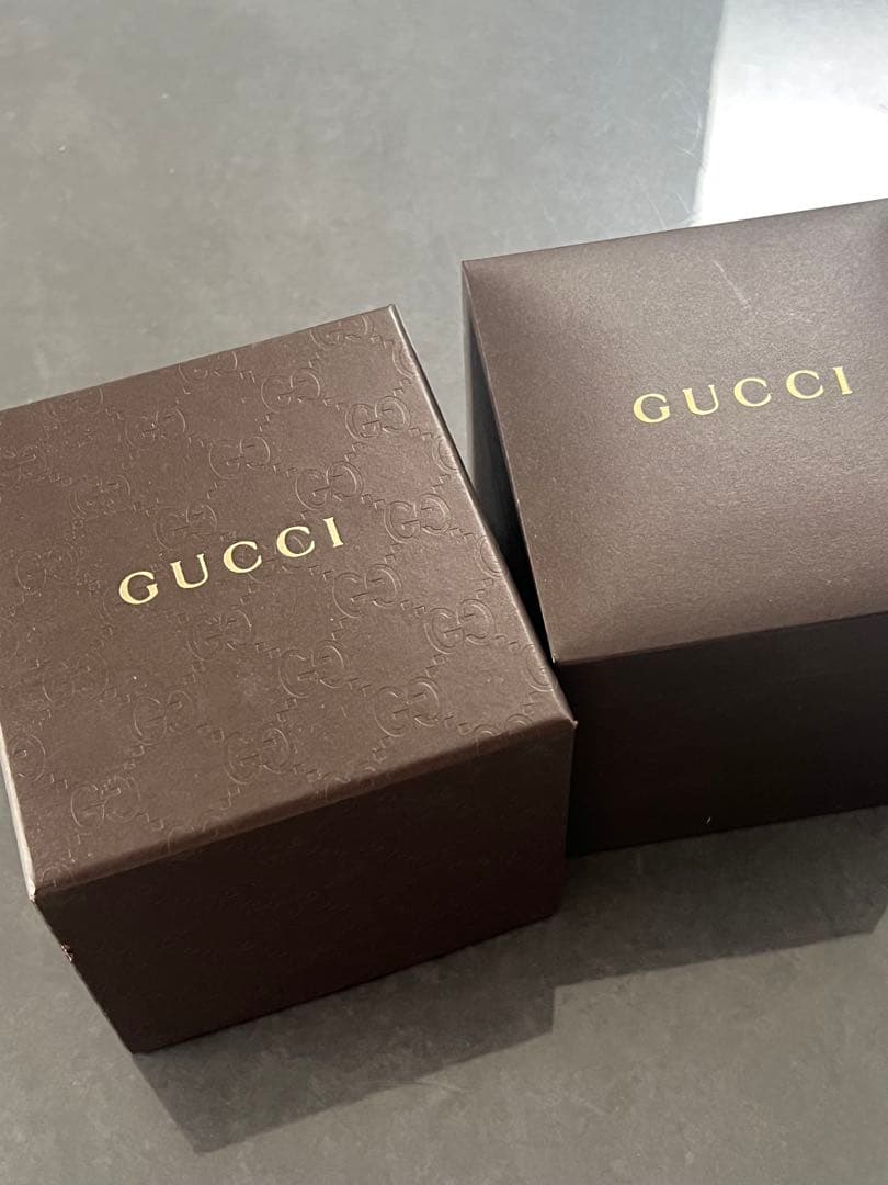 GUCCI グッチブラウン クロノグラフ腕時計