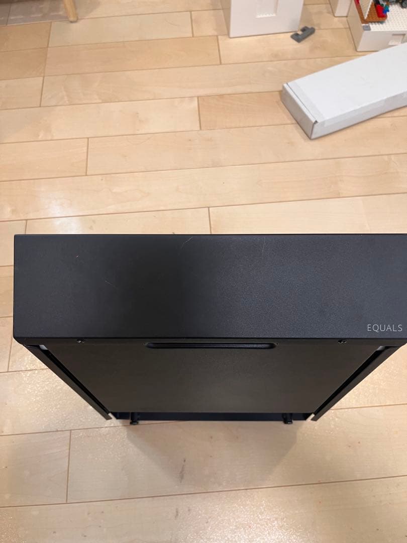 EQUALS WALLウォール 壁寄せTVスタンドV2 と収納付きゲーム機棚板