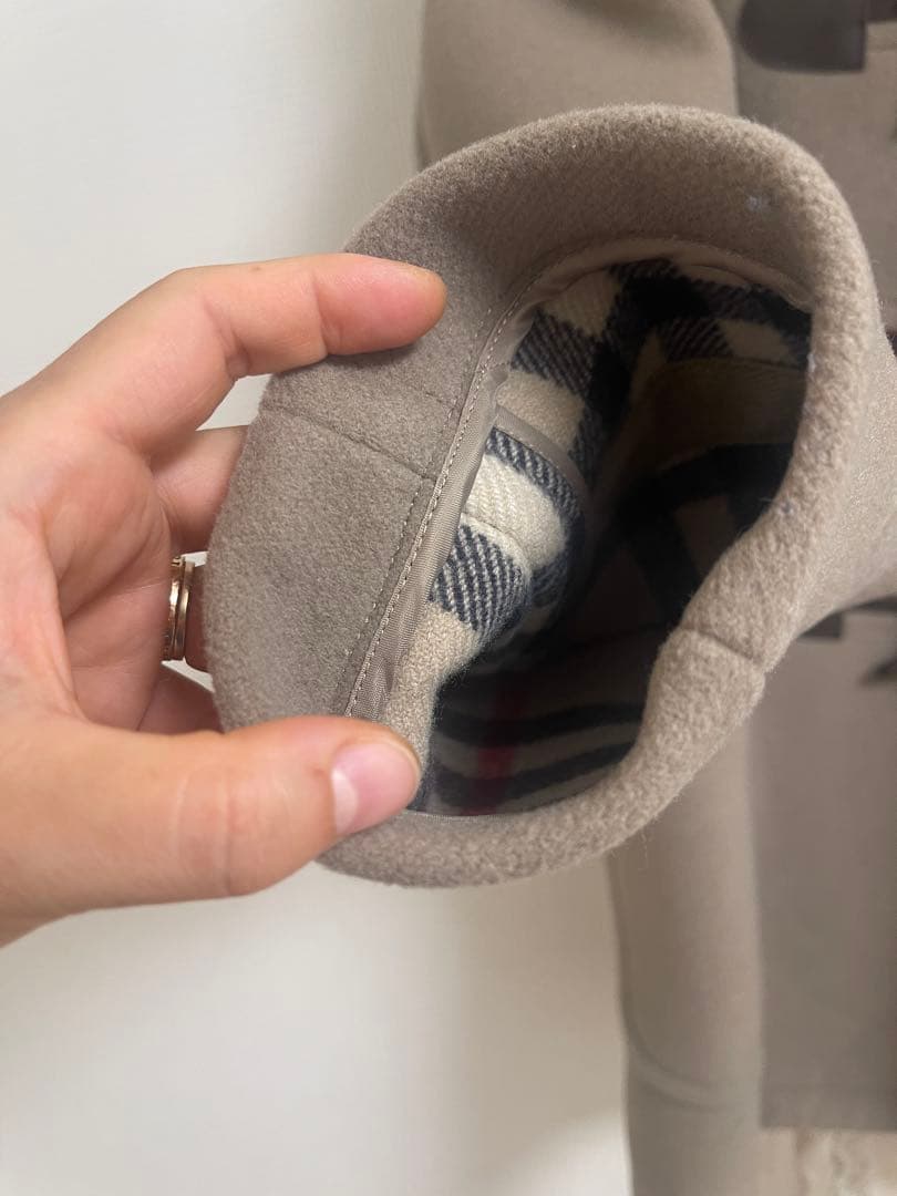 ベージュ ダッフルコート フード付き　バーバリー 美品　半額以下