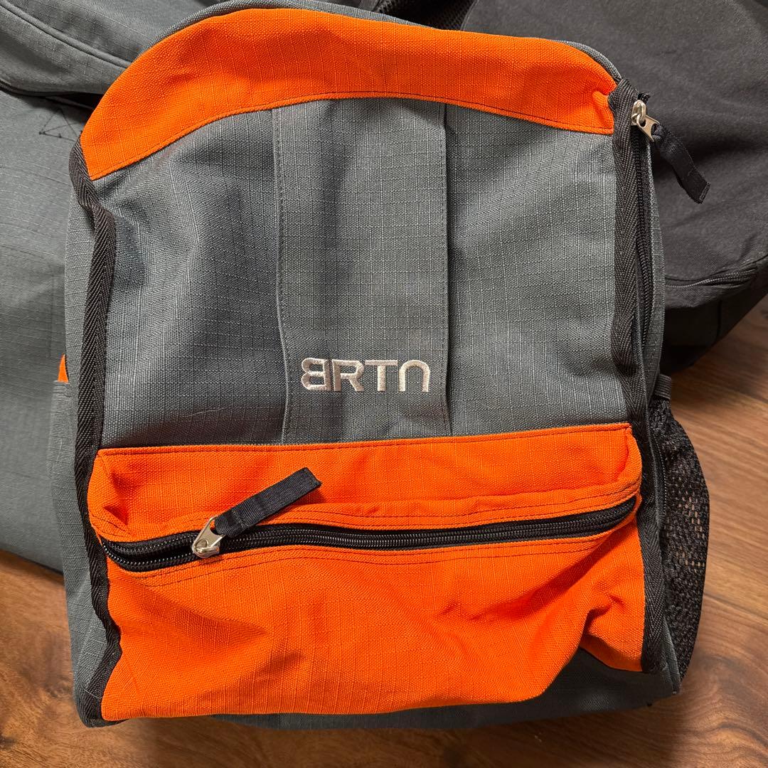 BURTON 大容量スノーボードバッグ 取り外し可能リュックあり