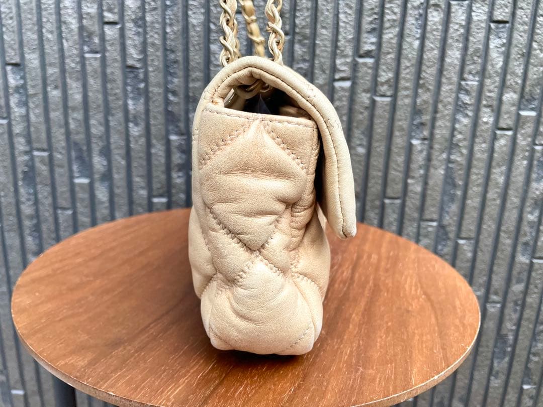 シャネル　マトラッセ　チェーンショルダー　Wチェーン　ターンロック　肉厚