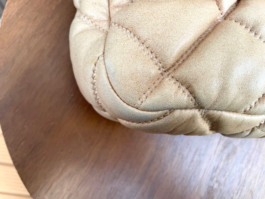 シャネル　マトラッセ　チェーンショルダー　Wチェーン　ターンロック　肉厚