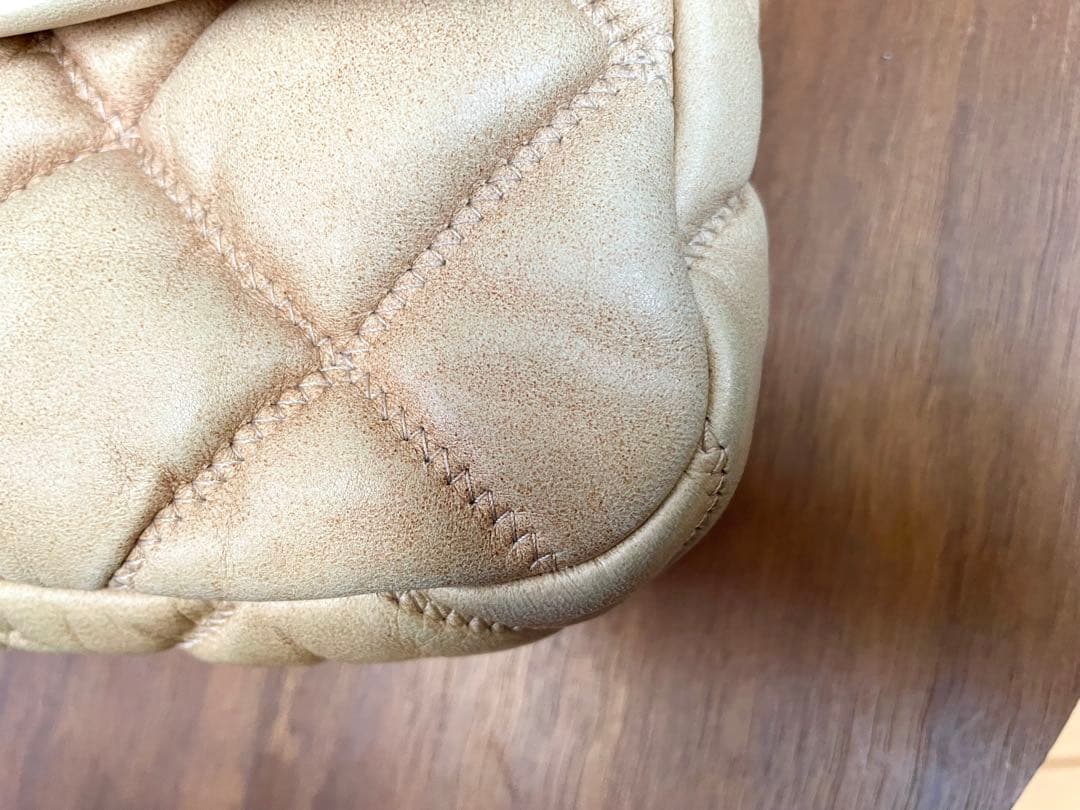 シャネル　マトラッセ　チェーンショルダー　Wチェーン　ターンロック　肉厚