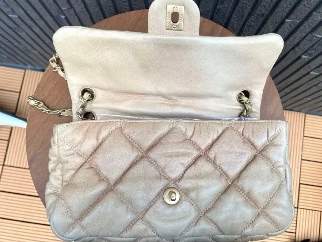 シャネル　マトラッセ　チェーンショルダー　Wチェーン　ターンロック　肉厚