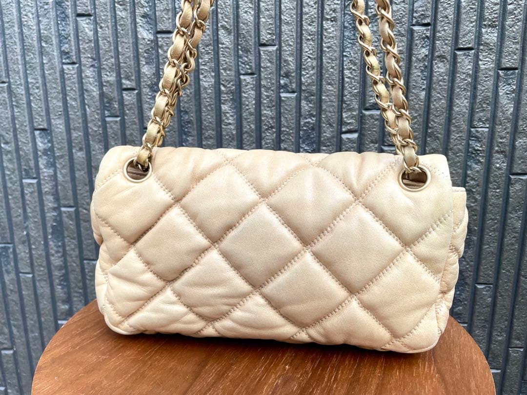 シャネル　マトラッセ　チェーンショルダー　Wチェーン　ターンロック　肉厚
