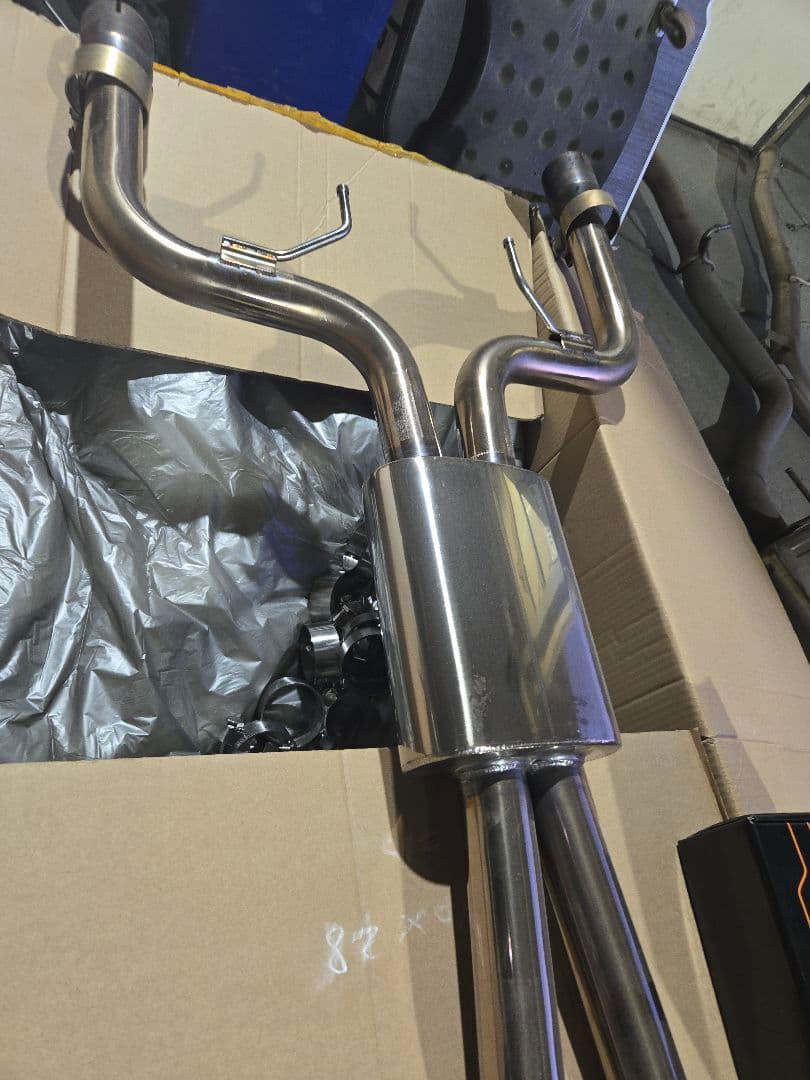 マセラティ－ギブリマフラー