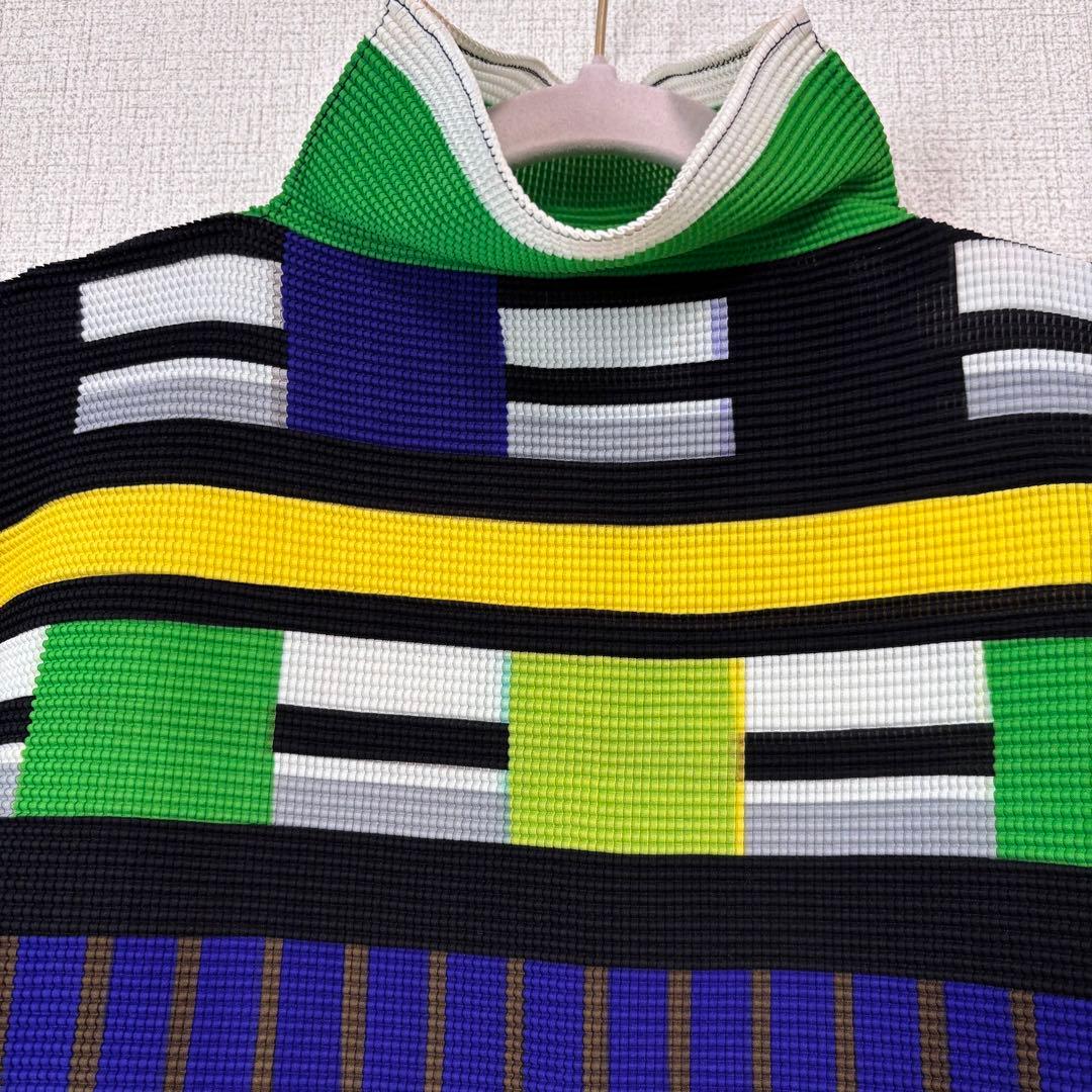 美品　ISSEY MIYAKE ME 長袖　ハイネック　ストレッチ　マルチカラー