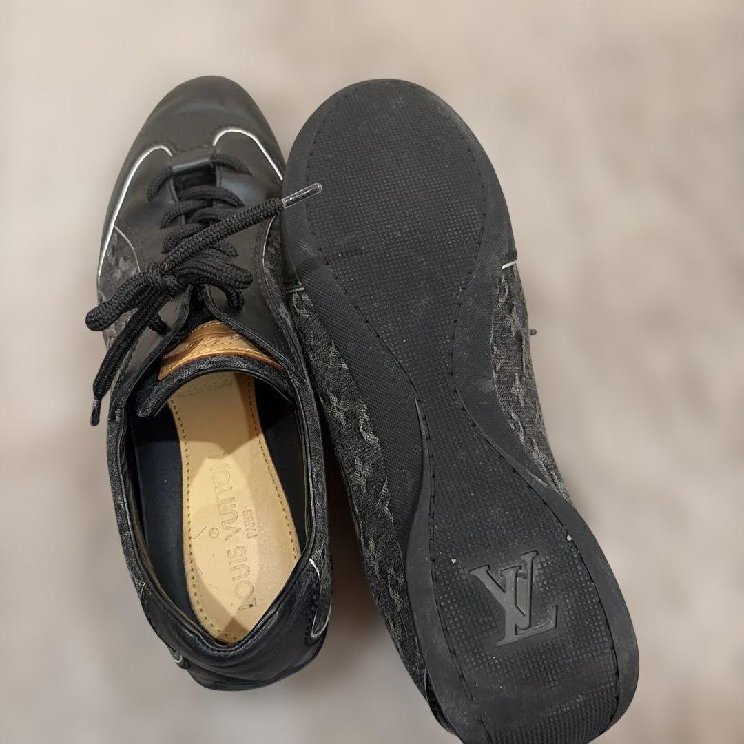 お値下げしました！ルイ・ヴィトン　ブラック スニーカーサイズ38.5
