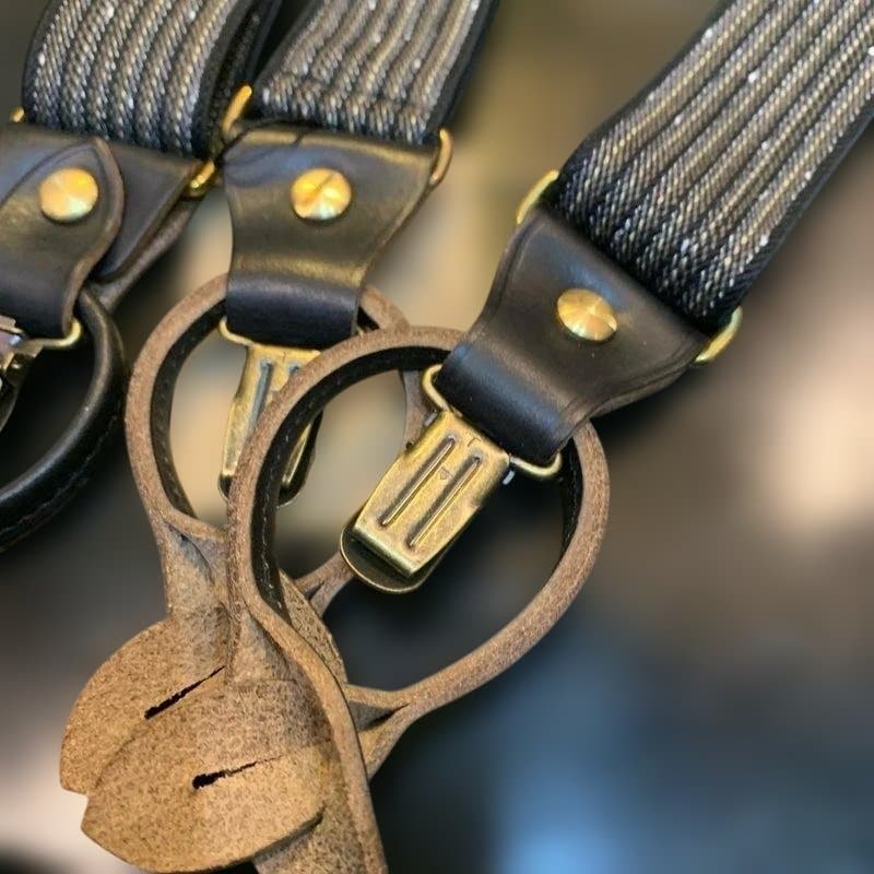 アートブラウン　クロムエクセルレザー　サスペンダー　モク黒　茶芯