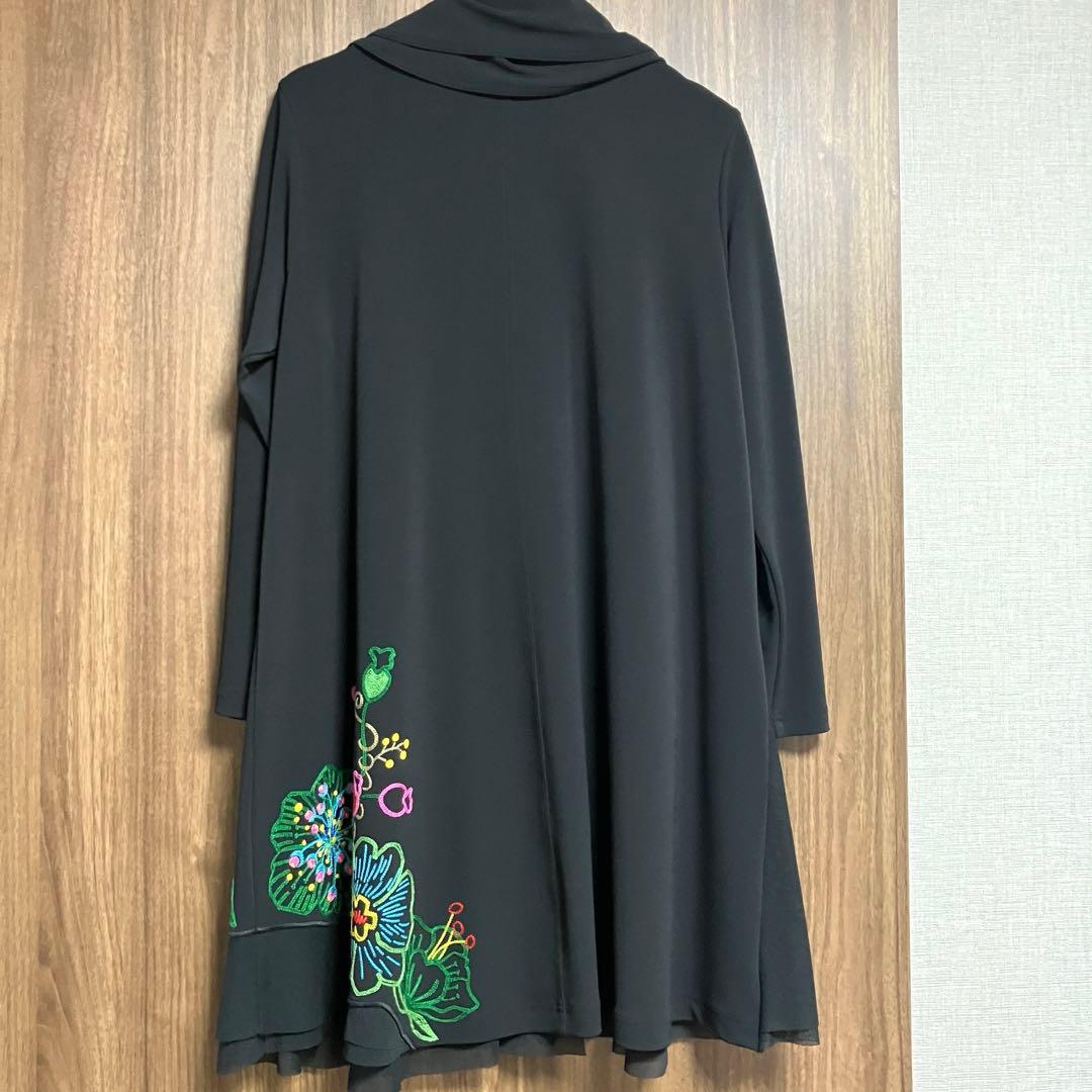 TOKUKO 1er VOL　トクコ　 チュニック　羽織物　コート　お花　刺繍