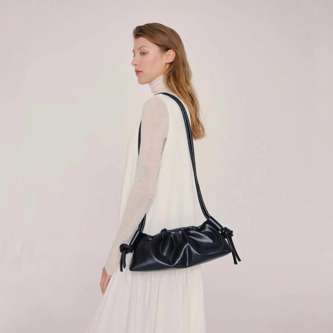 美品 OLEND オレンド dumpling bag ダンプリングバッグ 黒