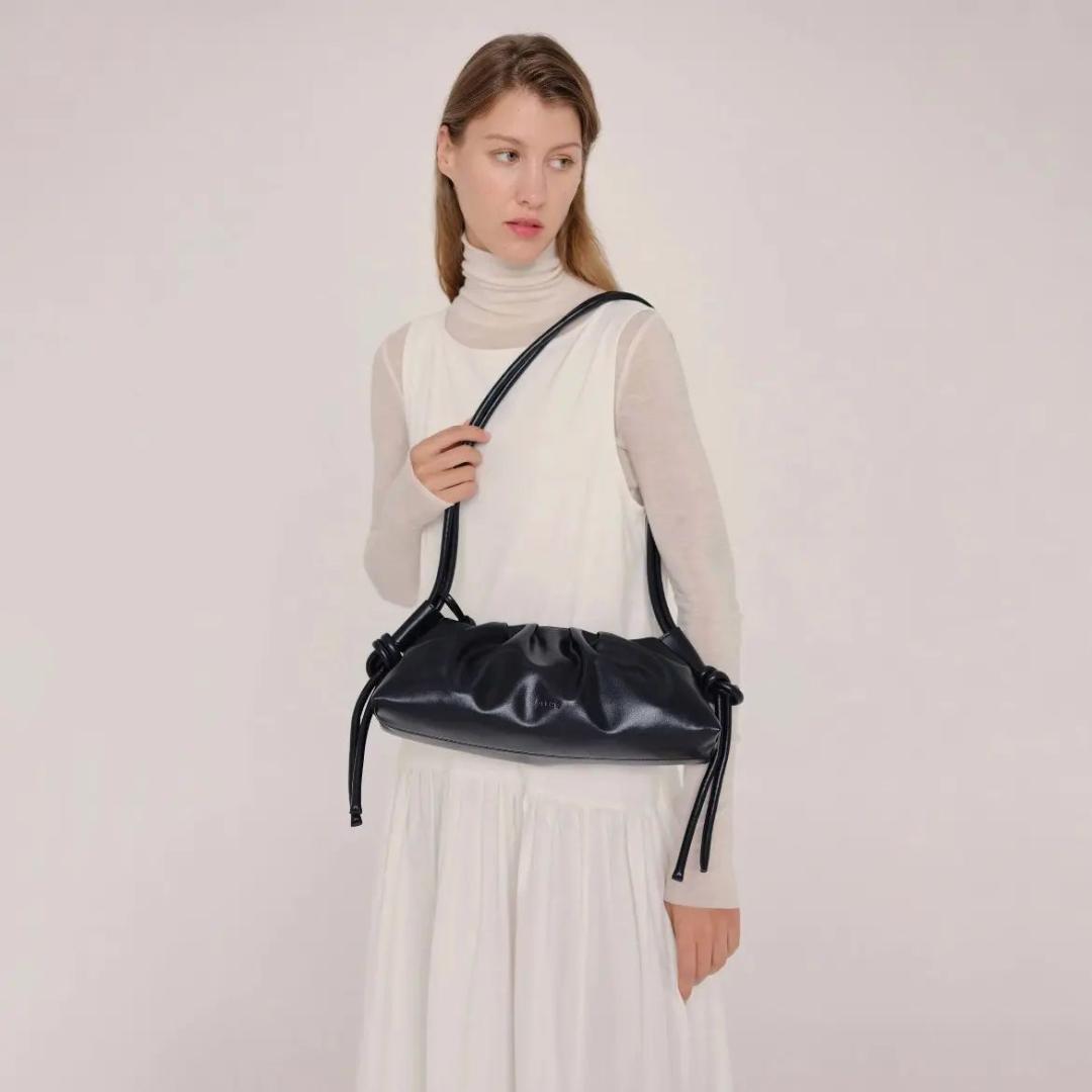 美品 OLEND オレンド dumpling bag ダンプリングバッグ 黒