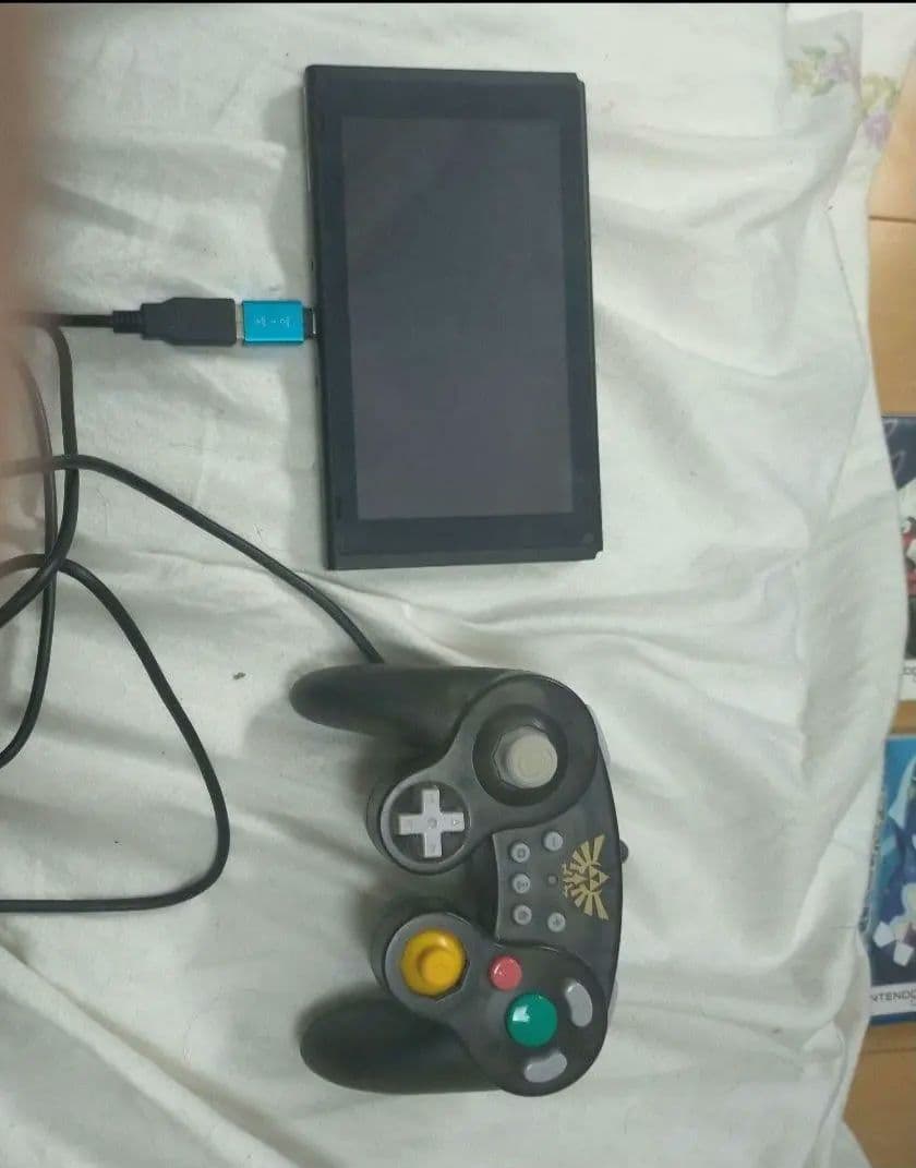 任天堂 Switch ＆ ホリコントローラー ＆大容量128GBのSDカード同梱