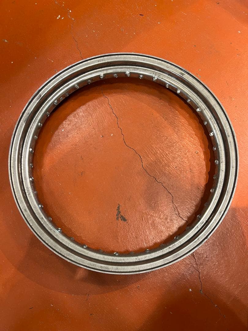 18インチ ドロップセンターリム　ハーレー　ショベル　パン　ナックル