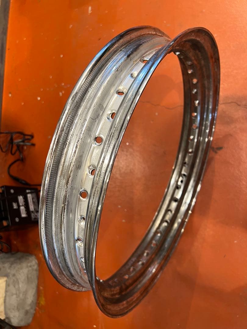 18インチ ドロップセンターリム　ハーレー　ショベル　パン　ナックル