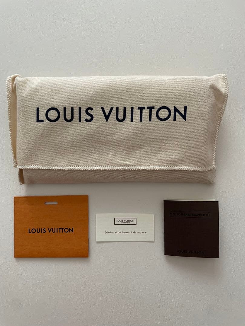 Louis Vuitton 二つ折り財布 レッド