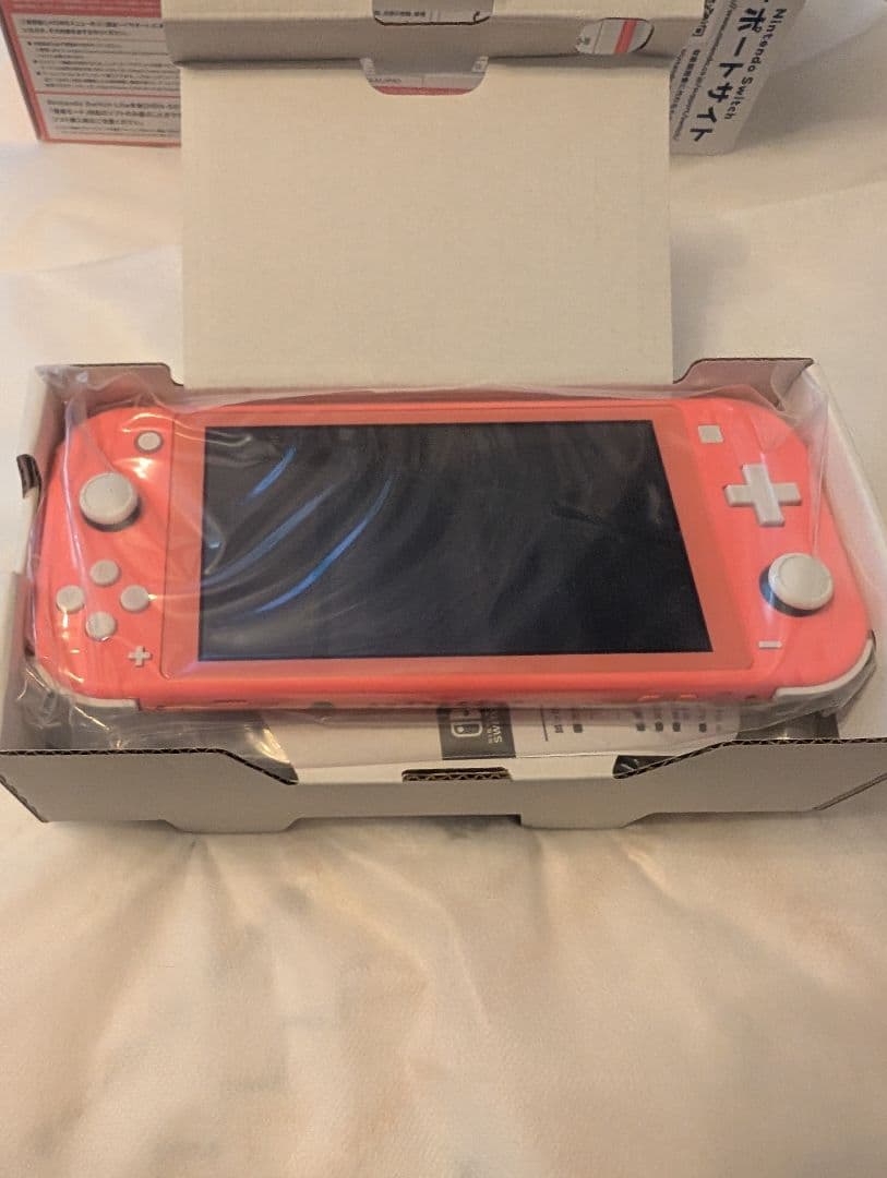 ニンテンドースイッチ　Nintendo SWITCH LITE ライト　本体