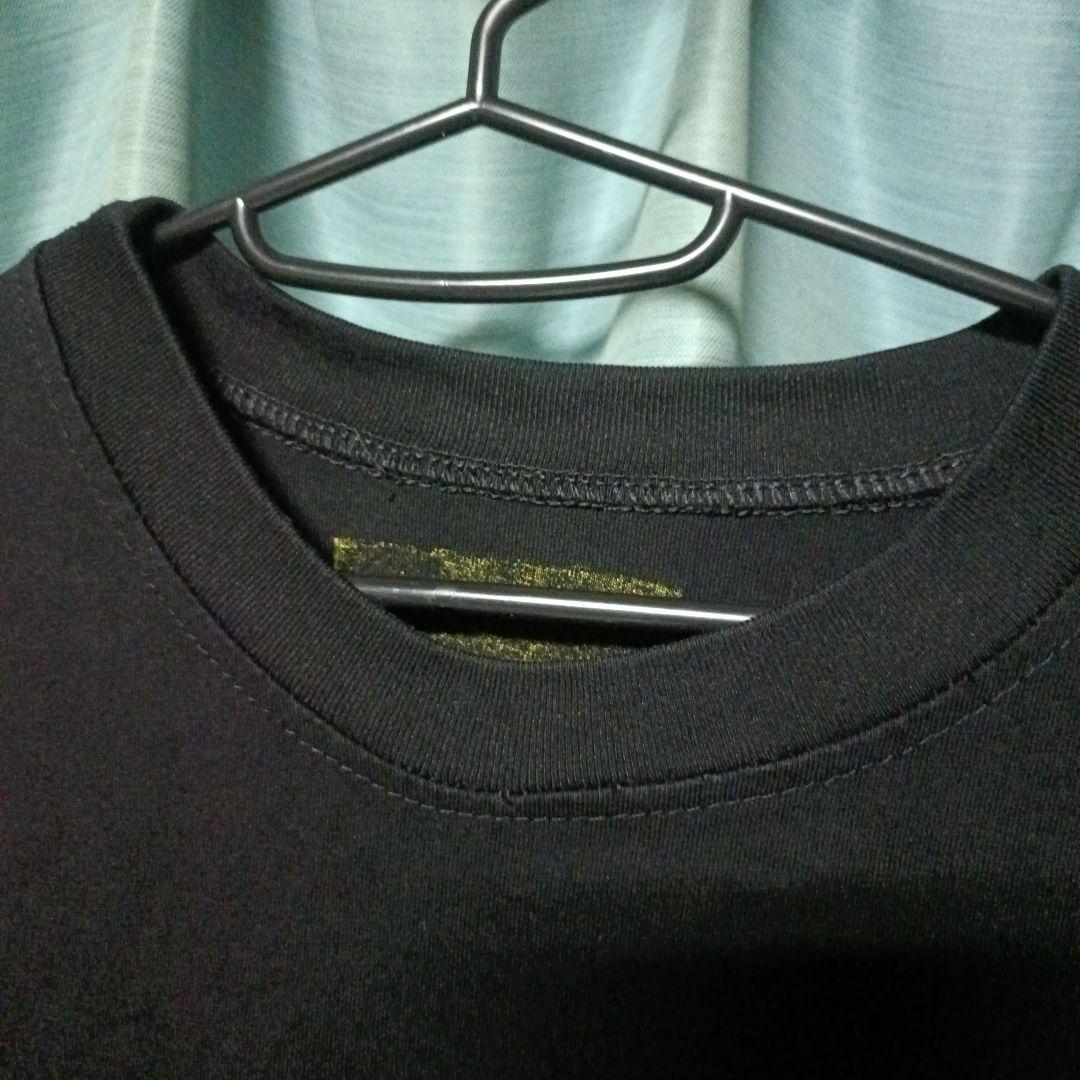 ルイヴィトン黒シャツ