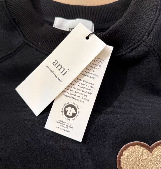 新品 ❤Amiparis❤ ブラック ハート刺繍 スウェット