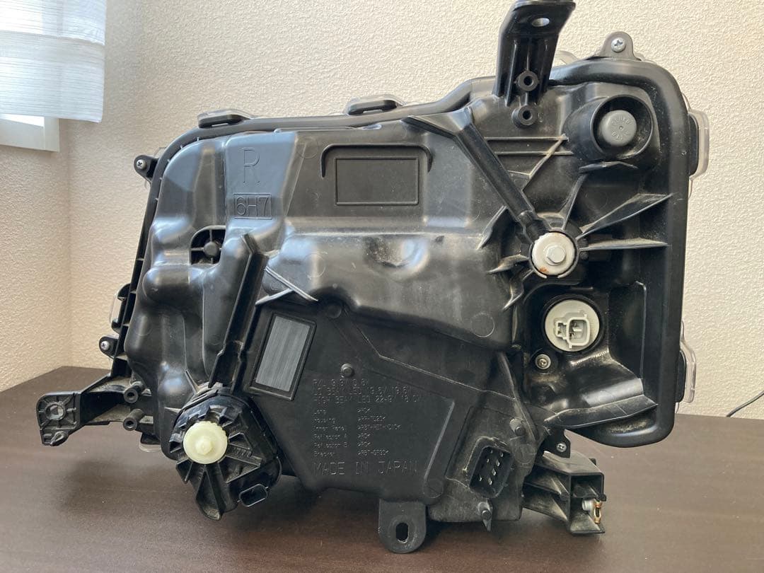 ハイゼット(S700V) 右ヘッドランプ　美品