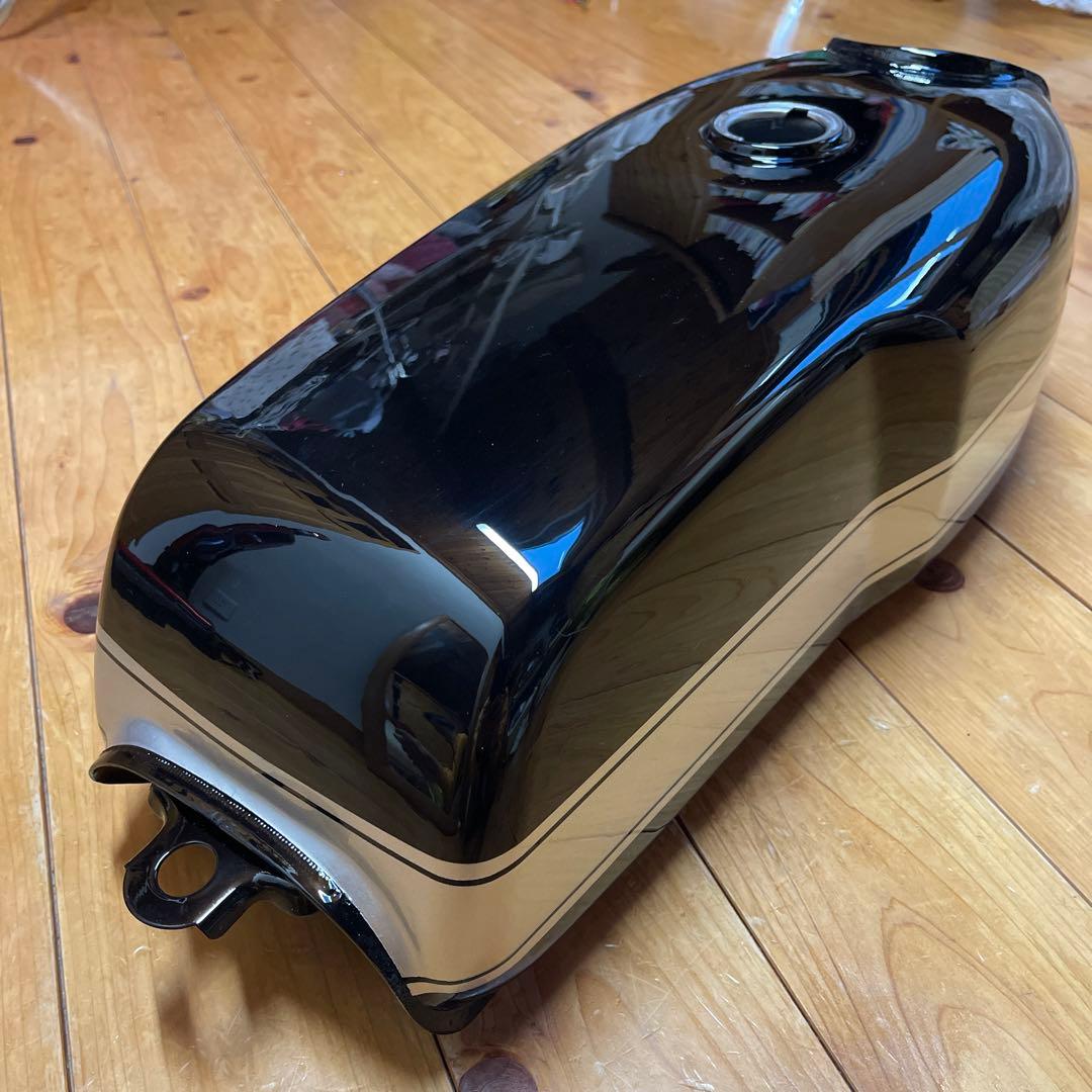 ￼ バイク汎用タンク 塗装済み 9ℓ カフェレーサー